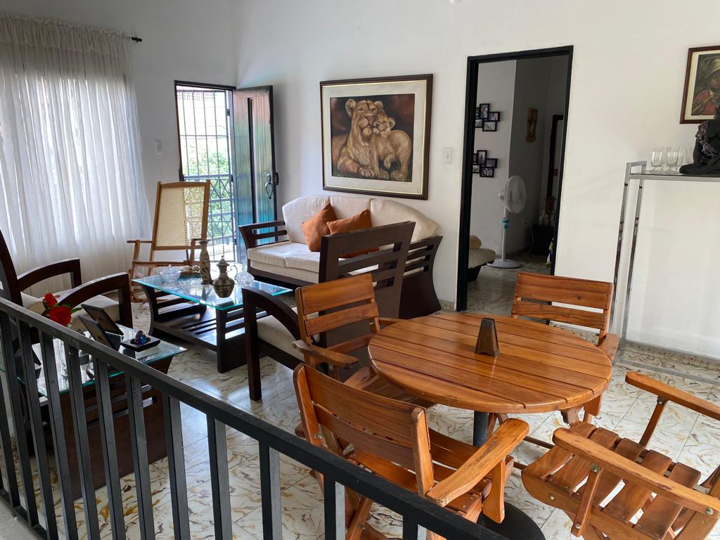 Vendo casa bifamiliar +apartaestudio en las Delicias(J.I.T)4920285