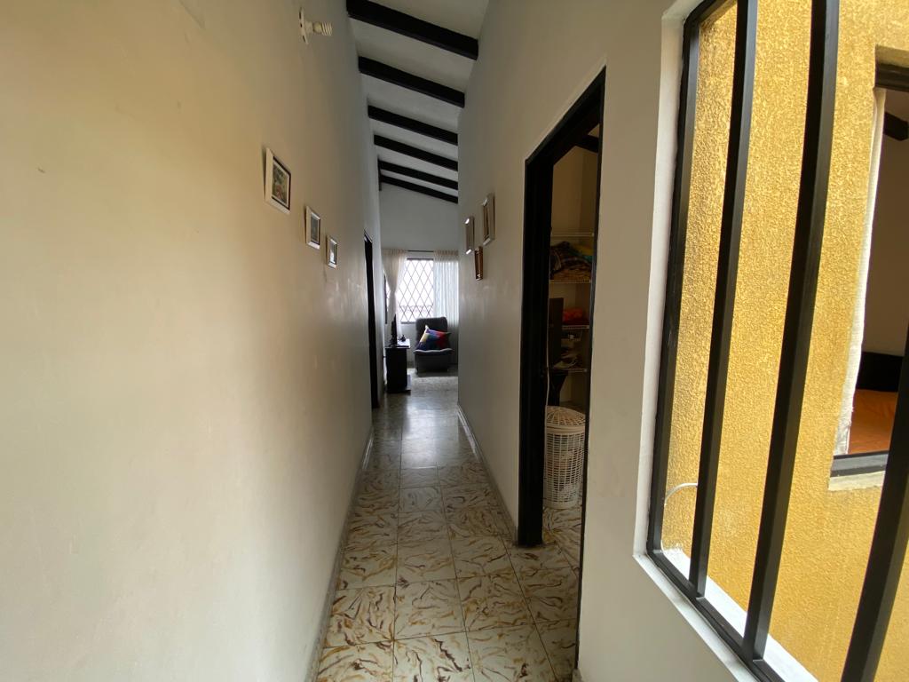 Vendo casa bifamiliar +apartaestudio en las Delicias(J.I.T)4920285