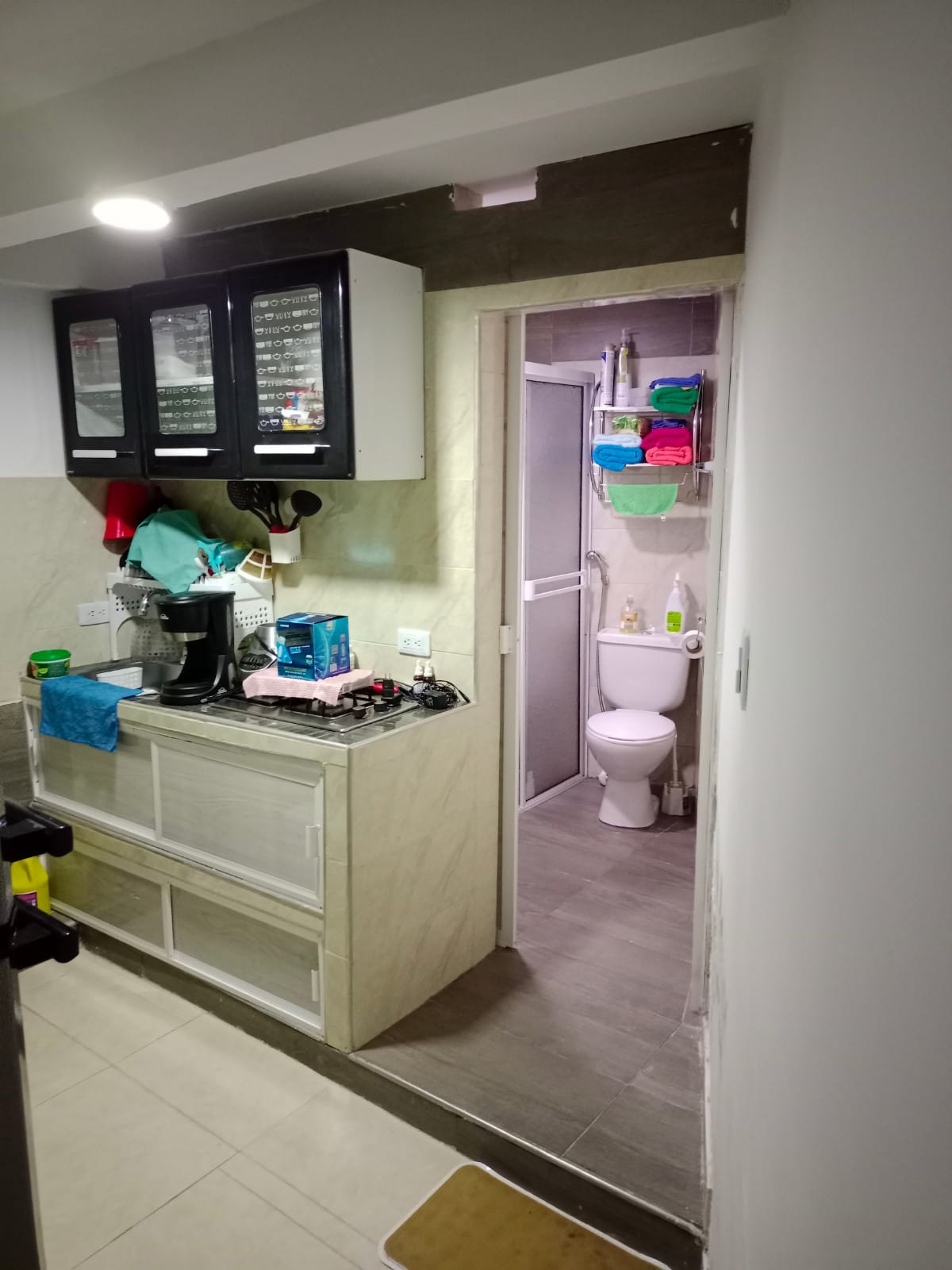 VENDO CASA CON APARTAESTUDIO PASEO LOS ALMENDROS (J.I.T)WASI5343900