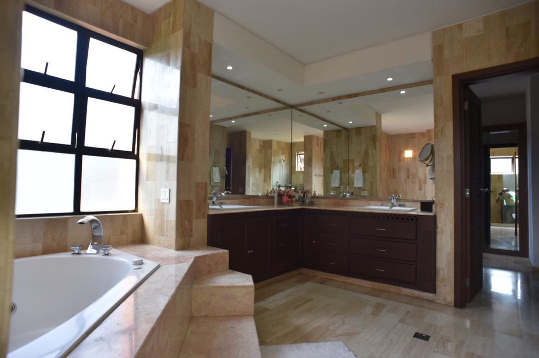 SE VENDE APARTAMENTO AGUACATAL LUXURY LO WASI