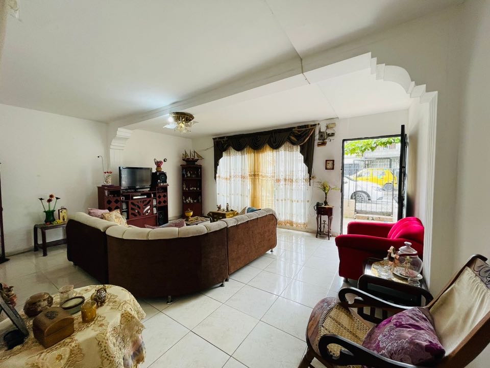 SE VENDE CASA BIFAMILIAR BARRIO ASTURIAS LO WASI 5658086