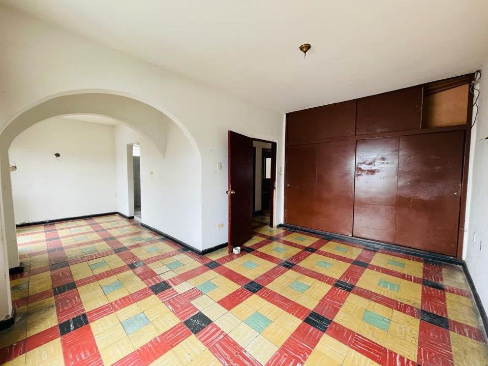 SE VENDE AMPLIA CASA EN MIRAFLORES LO WASI 6476969