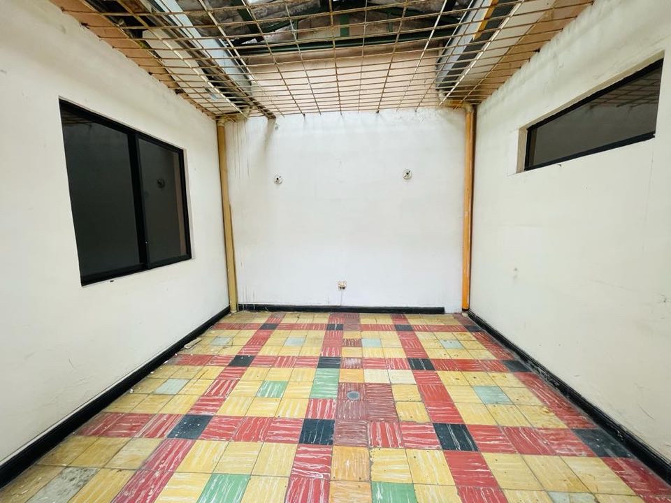 SE VENDE AMPLIA CASA EN MIRAFLORES LO WASI 6476969