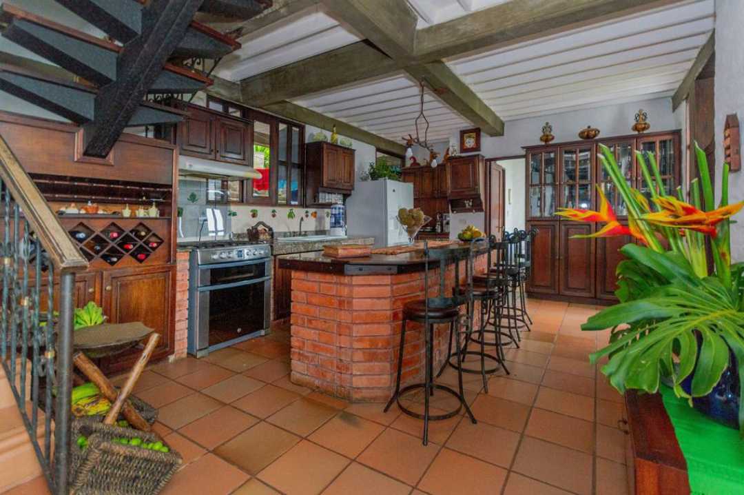 VENDO CASA CAMPESTRE EN DAPA T.P