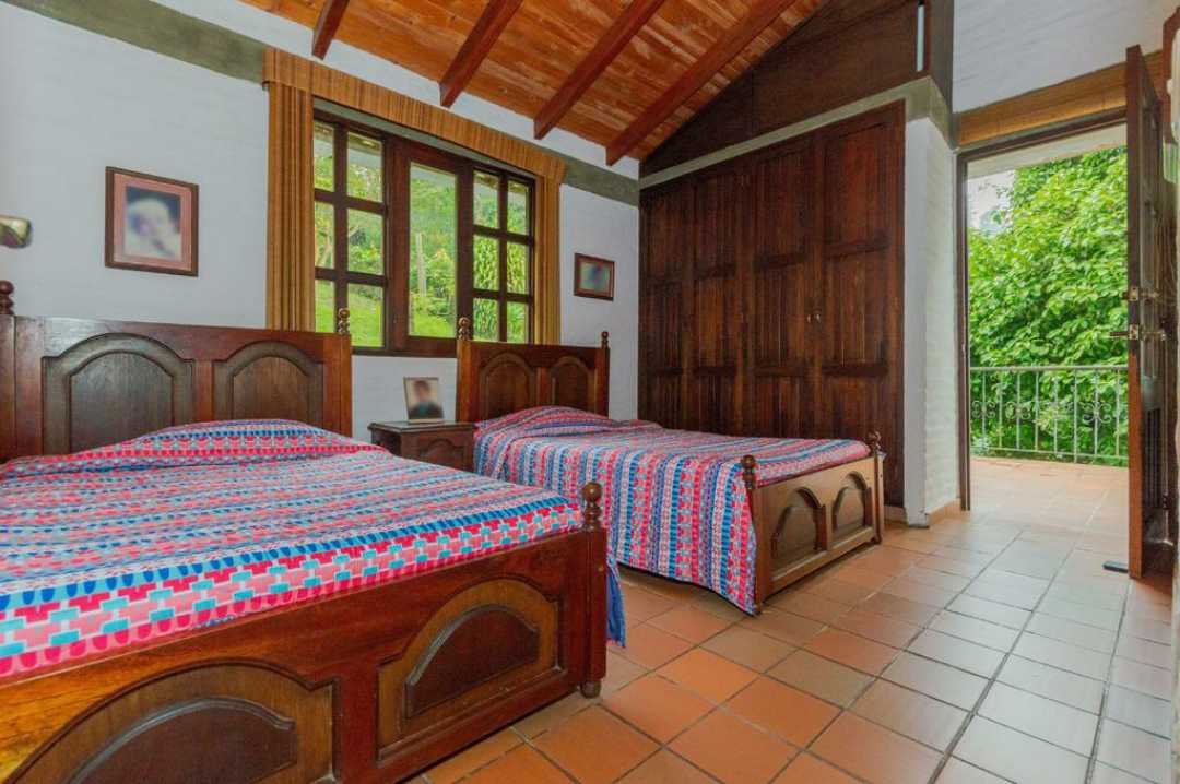 VENDO CASA CAMPESTRE EN DAPA T.P