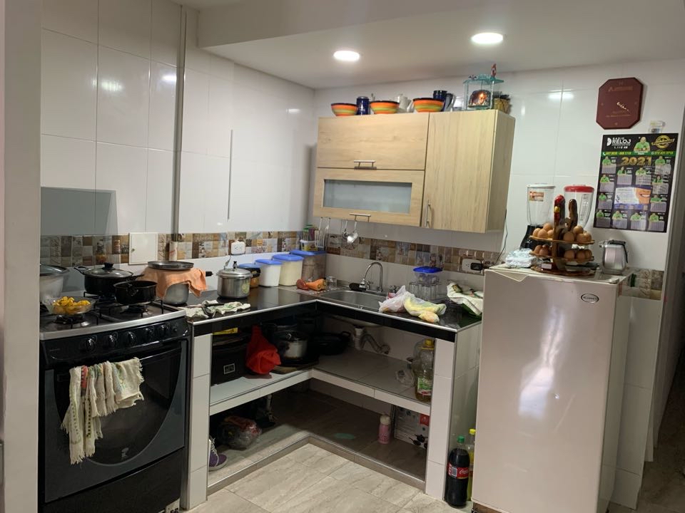 SE VENDE CASA 3 PISOS REMODELADA EL JARDIN (KD)CW4961059