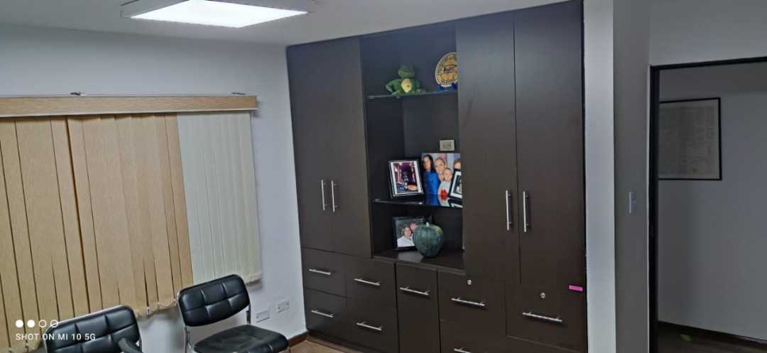 VENDO BODEGA 3 PLANTAS GRANDE MUNICIPAL CALI.W5510601(L.M.G.)