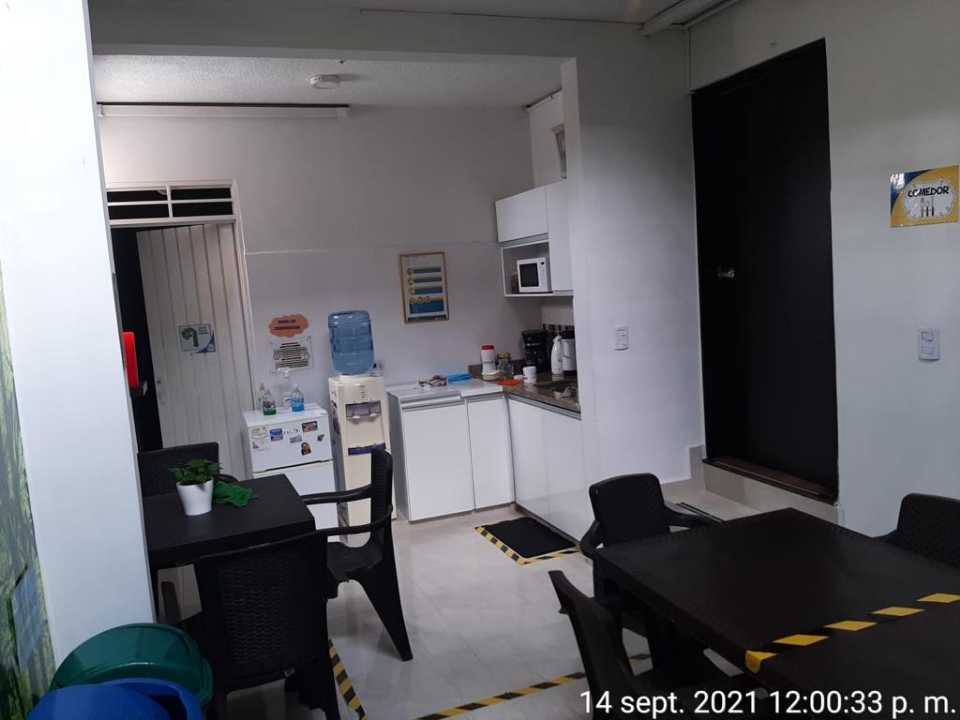 VENDO BODEGA 3 PLANTAS GRANDE MUNICIPAL CALI.W5510601(L.M.G.)