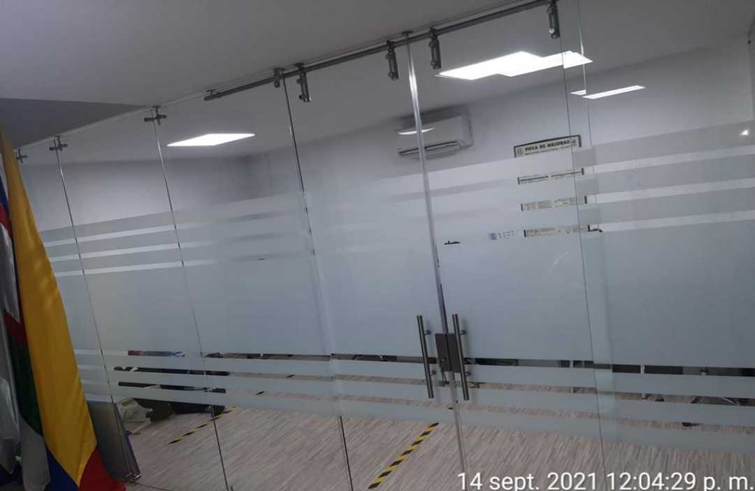 VENDO BODEGA 3 PLANTAS GRANDE MUNICIPAL CALI.W5510601(L.M.G.)